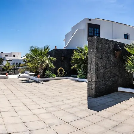 Villa Canis *