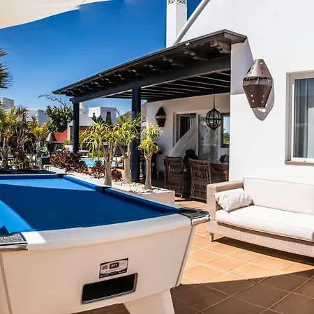 Canis Villa